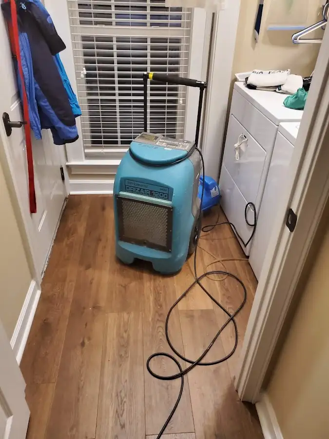 Commercial dehumidifier deployed for Crawl Space Restoration in Lawrence